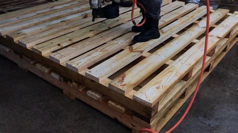 oversized pallets 48 x 80.